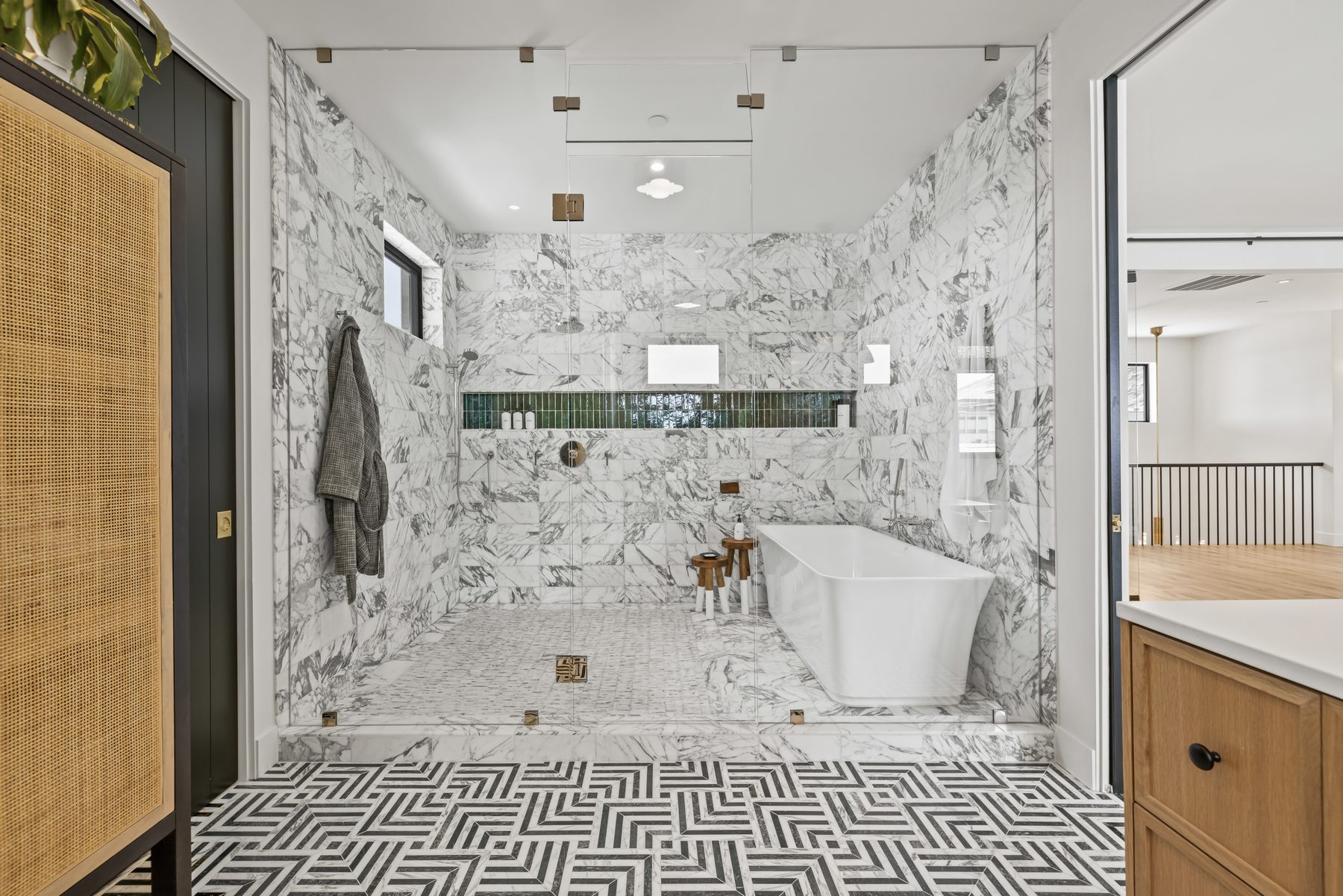 Primary bath